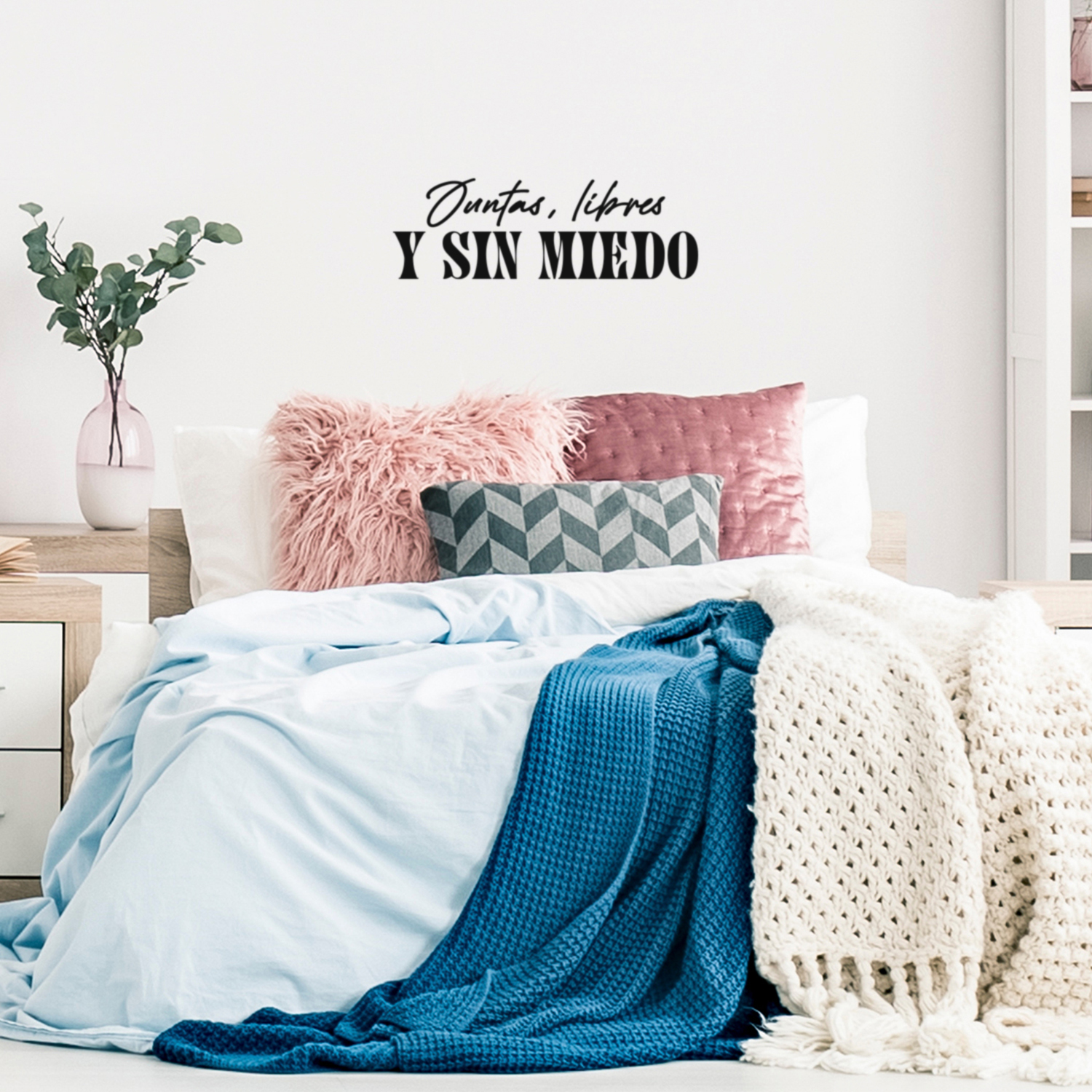 Juntas Libres Y Sin Miedo/Free and Fearless Together - Schwarz 8" x 25" Wandtattoo - Bild 1 von 4